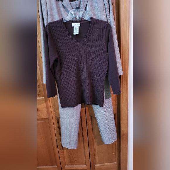UPDATE:ADDED SWEATER Harve Bernard Brown/White Herring Bone Pants Suit Size 8 - Picture 6 of 8